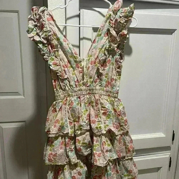 Love the label floral tiered dress Xsmall - Picture 3 of 4